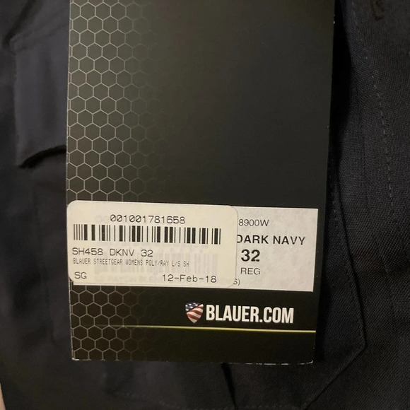 Blauer Dark Navy Uniform Shirt Men’s Size 32R NWT - Picture 2 of 6